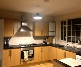 Spacious 5 bedroom house in Central East London E1