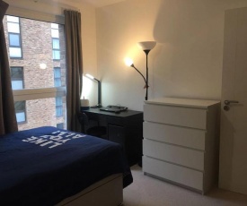 Spareroom Double room in Surrey Quays