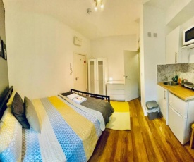 Studio Flat in Clapham, Central London