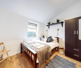 Super 3 bed flat next to Paddington Station