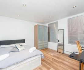 1 Double-Bed KENNINGTON-SK