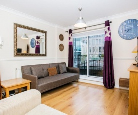 1 Bedroom Apartment on The Riverbank Near St Paul's