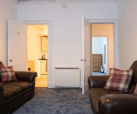 2 Bed Property Near Old Town and Grassmarket