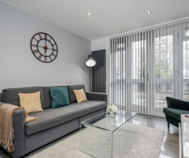 3 Bedroom Apartment in Stratford City