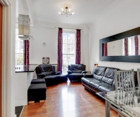 Beautiful Mid-Terraced 2-Bed Queensway Apartment