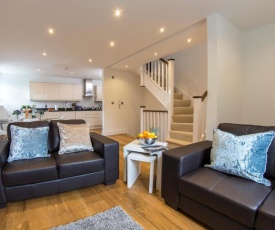 Finchley Central Luxury 2/3 bed triplex loft style apartment