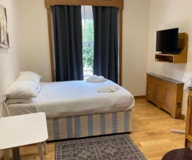 Bright Studio for 2 Near Hyde Park- R15-BUILDING32