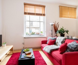 Classic Two-Bedroom Apartment Pimlico