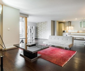 Contemporary 2 bed 2 bath Islington Apartment