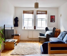 Fashionable 2 Bedroom Flat in Trendy Shoreditch