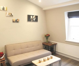 GuestReady - Cosy 2BR home in Notting Hill 5 guests!