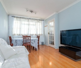 GuestReady- Spacious Private Maisonette Zone 2 next to Kings College Hosp