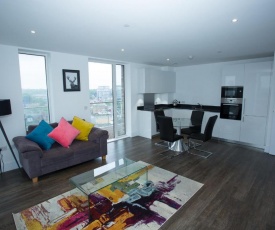 HIGH VIEW TWO BEDROOM APARTMENT IN WOOLWICH