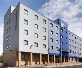 Holiday Inn Express Park Royal, an IHG Hotel