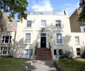 Kennington Oval 2-Bed Apartment in London