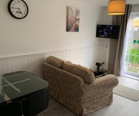 3 Bedroom Newly Redecorated Home Away From Home