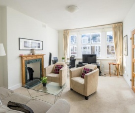 Lovely 2-bed flat with all amenities in Kensington