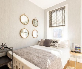 Lovely Studio Flat in West Kilburn by Queen's Park