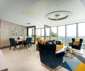 Luxury 2 Bedroom Flat with Breathtaking City Views