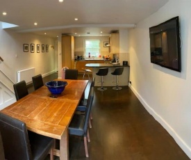 Luxury Central London 3 Bedroom Family House