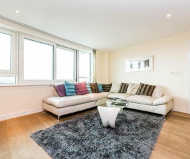 Luxury modern 2BD flat in centre