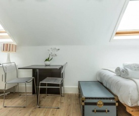 A Cute Top Floor Studio Flat in Wandsworth