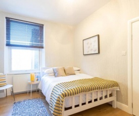 Modern 1 Bed Studio Flat in West Kilburn by Queen's Park for 2 people