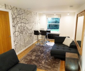 Modern 1 Bedroom Apartment in Kensington