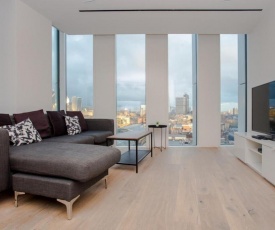 Modern and Stylish 2 Bedroom Flat with a Stunning View