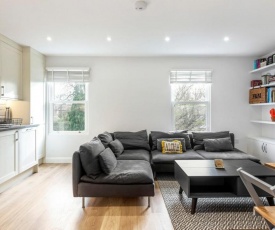 Modern Cosy and Bright 1 Bedroom Apartment in Ealing