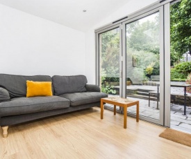 Pass the Keys 2Bedroom Apartment with garden in Clapton