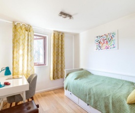 Prestigious West Hampstead 2 bedroom modern apartment