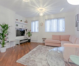 Bright and Refurbished 2 Bedroom Flat in Haggerston