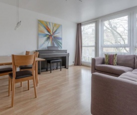 Regents Park View Apartment