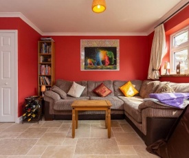 Spacious 3 Bedroom House with Garden in Bermondsey