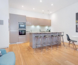 Stunning Two Bed - In the middle of London - Next to river