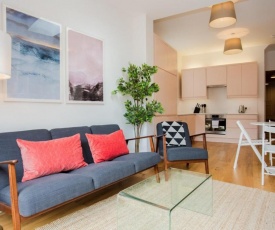 Stylish & Modern 3 Bed Flat in NW London with Garden