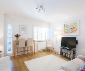 Sublime 1 bed flat with Thames view