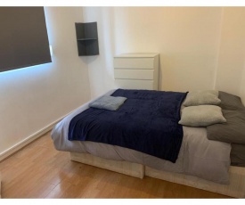 Sunny Double Room near Westfields Shopping Mall