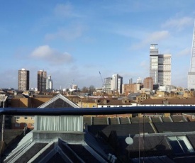 The Maltings Tower Bridge Apartment