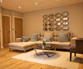 The Norfolk Townhouse - Stunning 5BDR Home