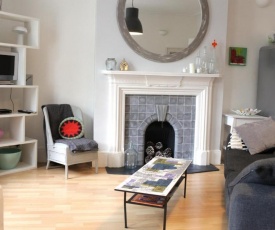 Trendy 2BD flat in West Hampstead