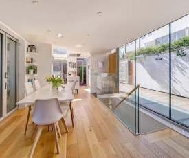 Veeve - Lightwell Luxury in Ladbroke Grove