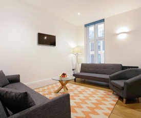 COVENT GARDEN - LEICESTER SQUARE - THEATRE AREA - LOVELY & MODERN 2BR