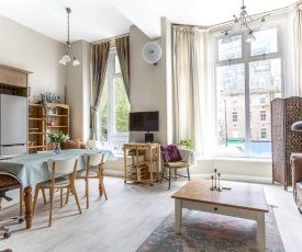 Cozy & Bright 2BR Period Apartment in Whitechapel