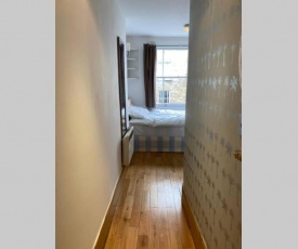 F201-Affordable Studio Near Hyde Park