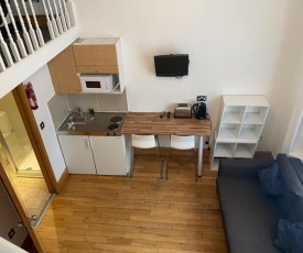 FG1- Ground Flr Flat Good for 4- Near Hyde Park