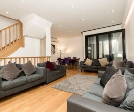 Gorgeous House In The Heart of Chelsea, Sleeps 7