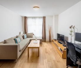 Homely 1-Bed Flat In Queensway, West London