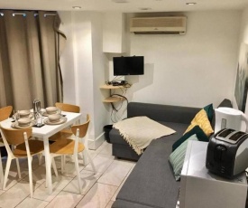 Lever Street Flat by EveryWhere to Sleep London